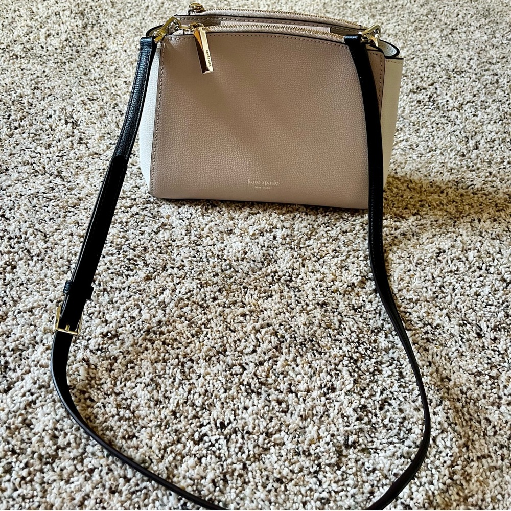 Kate Spade Taupe and White Crossbody Bag NWOT - Picture 9 of 13